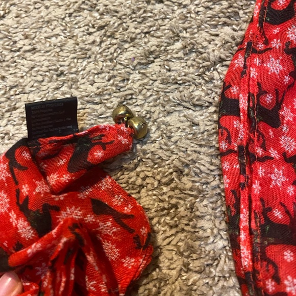 Holiday scarf - Picture 2 of 2